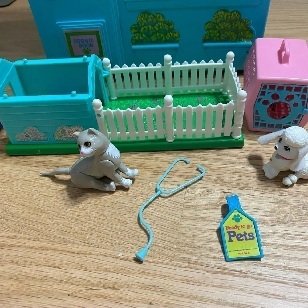 Vintage Littlest Pet Shop Storage Box Poodle Sheepdog Mommy & Baby Kenner Bundle